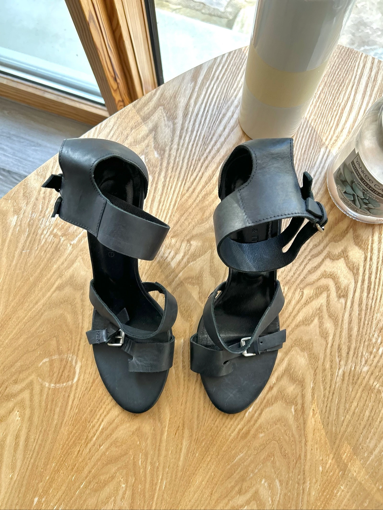 Sandales à talons en cuir noir Pointure 40 Maje 